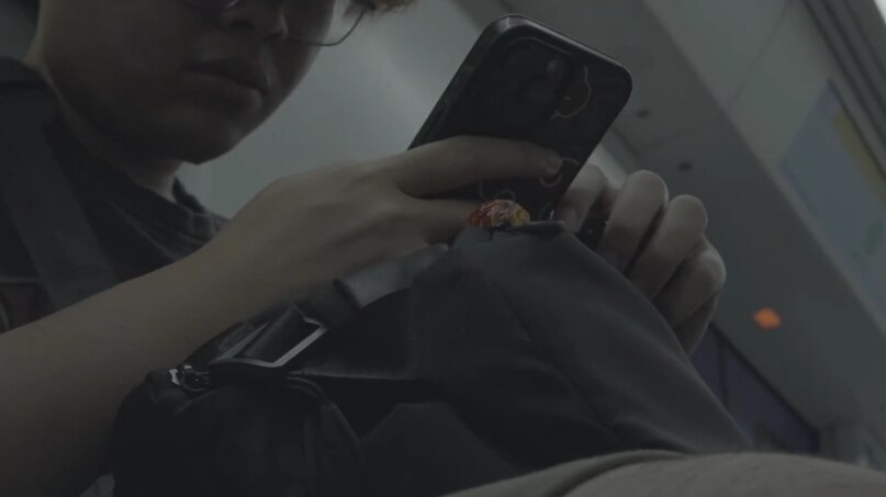 Resonate still 11